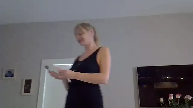 Sofia3393 – webcam model profile photo Image 9