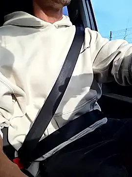 roouse – webcam model profile photo Image 11