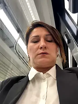 oxo_yuna_oxo – webcam model profile photo Image 11