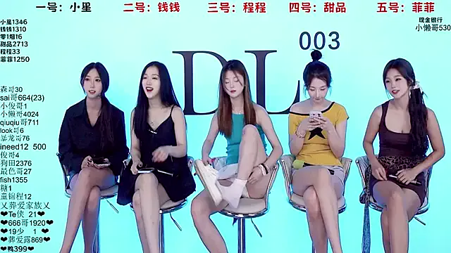 oxo_yuna_oxo – webcam model profile photo Image 11